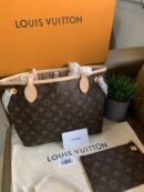 1:1 Best Replica Louis Vuitton Neverfull PM Monogram Tote Bag