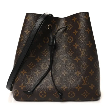 Superfake Handbags That Look Like the Louis Vuitton Neonoe MM