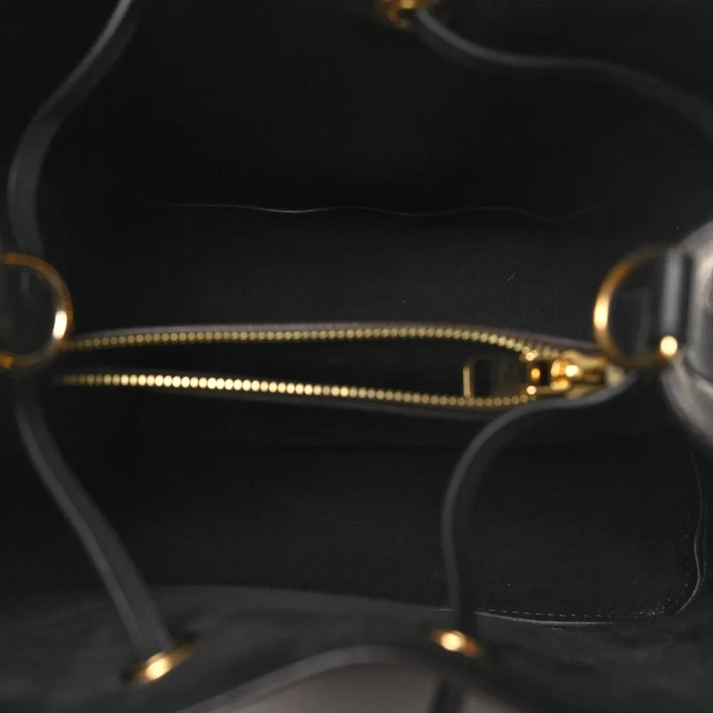 Superfake Handbags That Look Like the Louis Vuitton Neonoe MM - Image 3