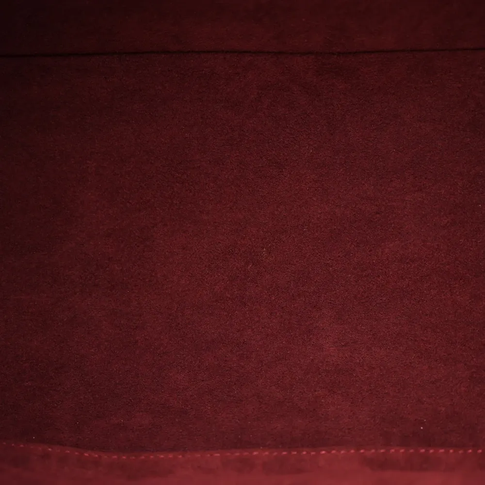 Superfake Handbags That Redefine Louis Vuitton Luxury - Image 7