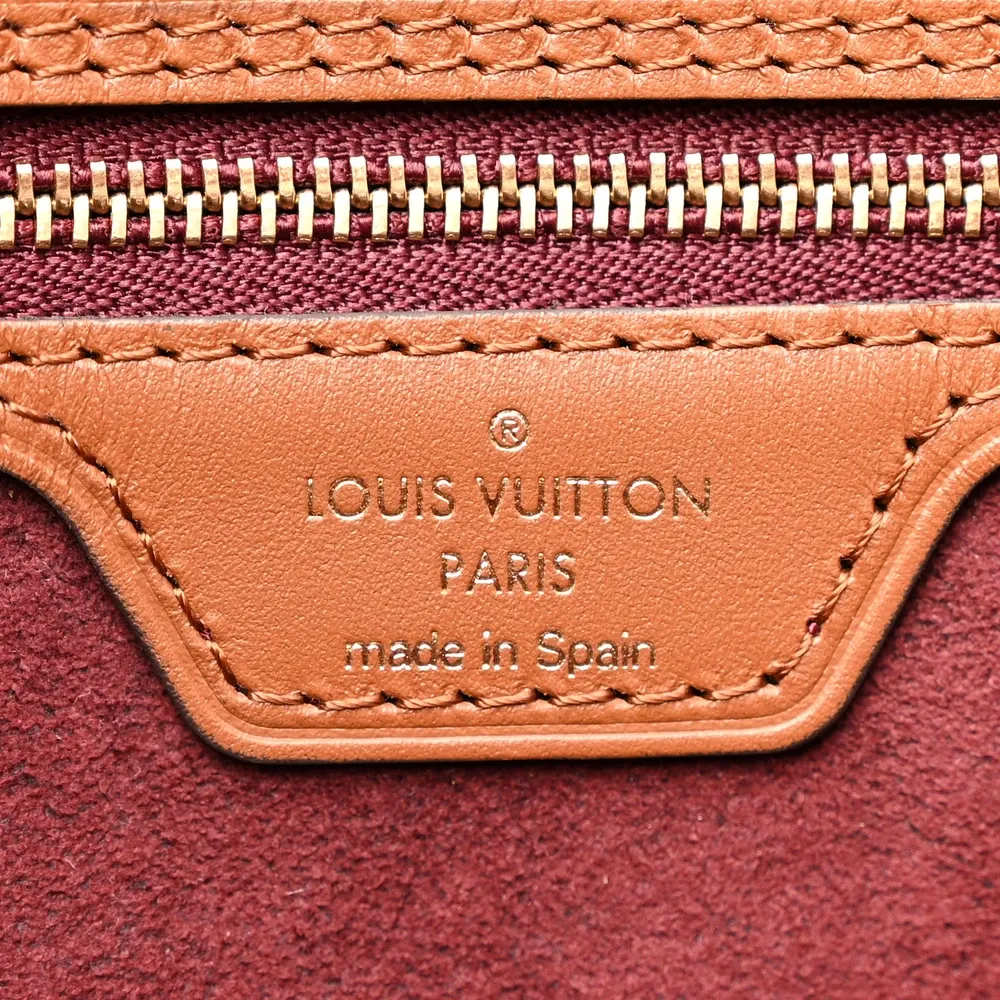 Superfake Handbags That Redefine Louis Vuitton Luxury - Image 8