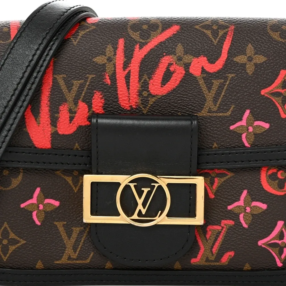 Superfake Handbags: Louis Vuitton Mini Dauphine Replica for Less - Image 6