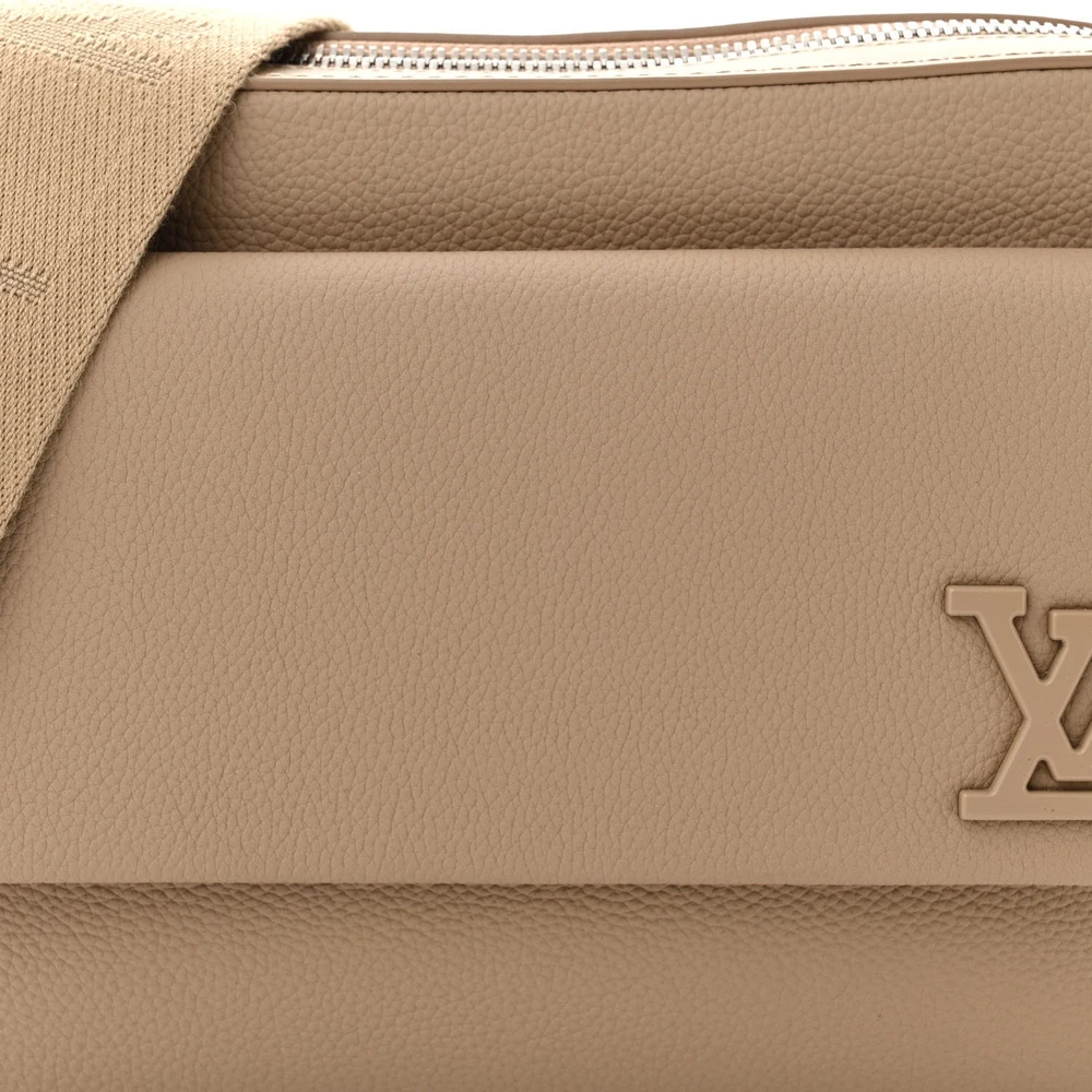 Louis Vuitton Calfskin Aerogram Fastline Messenger - Image 5