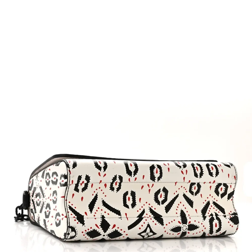 Replica Louis Vuitton Twist MM Shoulder Bag Graphic Print, Black Hardware - Image 4